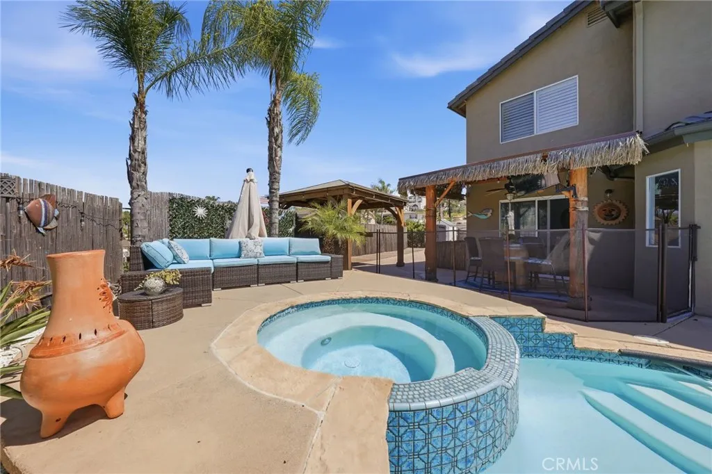 https://cdn.realtyfeed.com/cdn/127/306707949/5d3a64cede6b7ca9788a510ce7b1ff2d.webp
