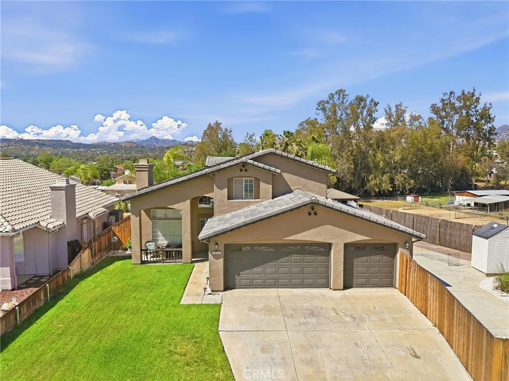 https://cdn.realtyfeed.com/cdn/127/306707949/c92d97add9211d0a849d92cc2b062f61.webp
