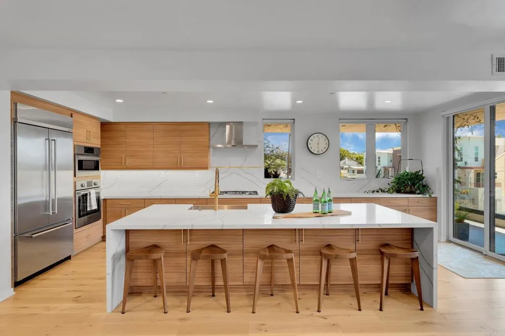 https://cdn.realtyfeed.com/cdn/127/306707978/1397786261e7f30b5abb5f8f6c0b6f38.webp