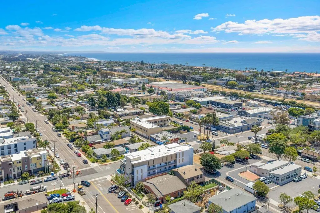https://cdn.realtyfeed.com/cdn/127/306707978/1862bcbaec547e22f33aefaedcfea1a9.webp