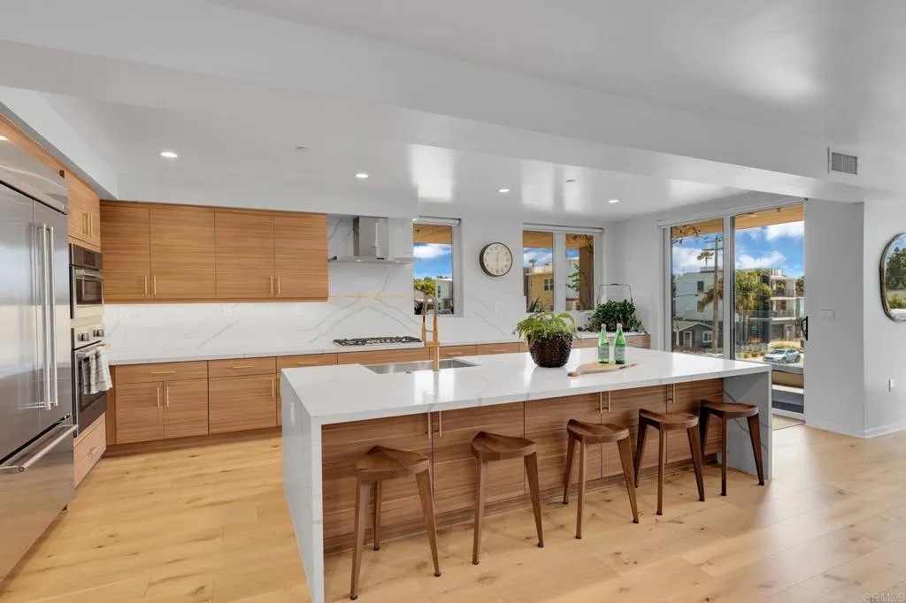 https://cdn.realtyfeed.com/cdn/127/306707978/bdaf962b244bf67a5d6ffba587fb858e.webp