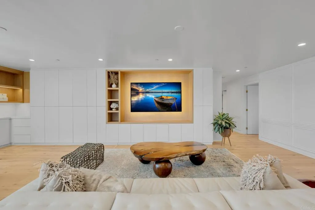 https://cdn.realtyfeed.com/cdn/127/306707978/c09406e59dde0033352aa0a97426b36d.webp