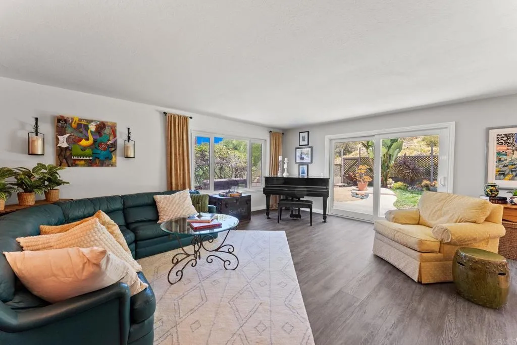 https://cdn.realtyfeed.com/cdn/127/306707994/3448fb8f55dbb9ad2941906b23be2cd8.webp