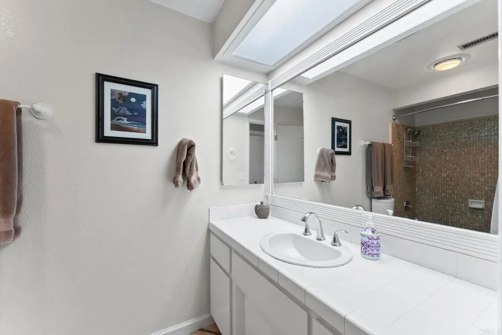 https://cdn.realtyfeed.com/cdn/127/306707994/7dd79e40551273f23dcac4e3b177a109.webp