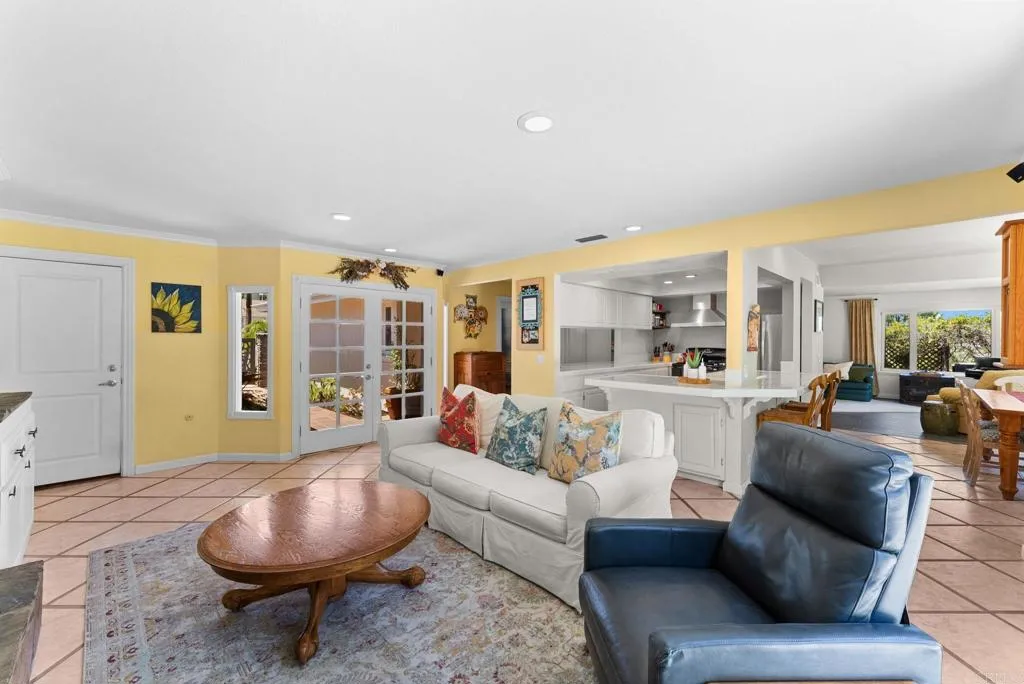 https://cdn.realtyfeed.com/cdn/127/306707994/fe31968b7b92ad9f3b2086c2af4c7288.webp
