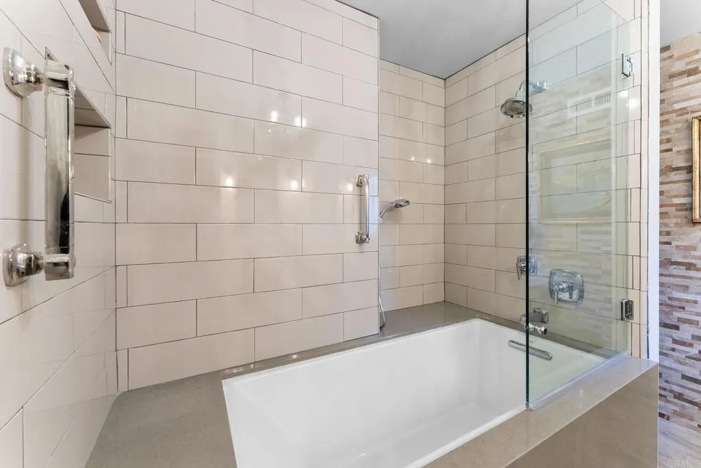 https://cdn.realtyfeed.com/cdn/127/306707994/ff3cc938c7497eb4a15773c86f6d0c38.webp