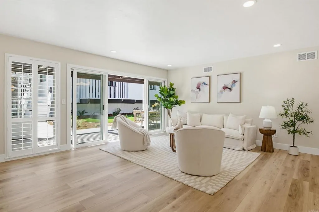 https://cdn.realtyfeed.com/cdn/127/306708040/a8323749df5cf86d074f21296273b4e9.webp