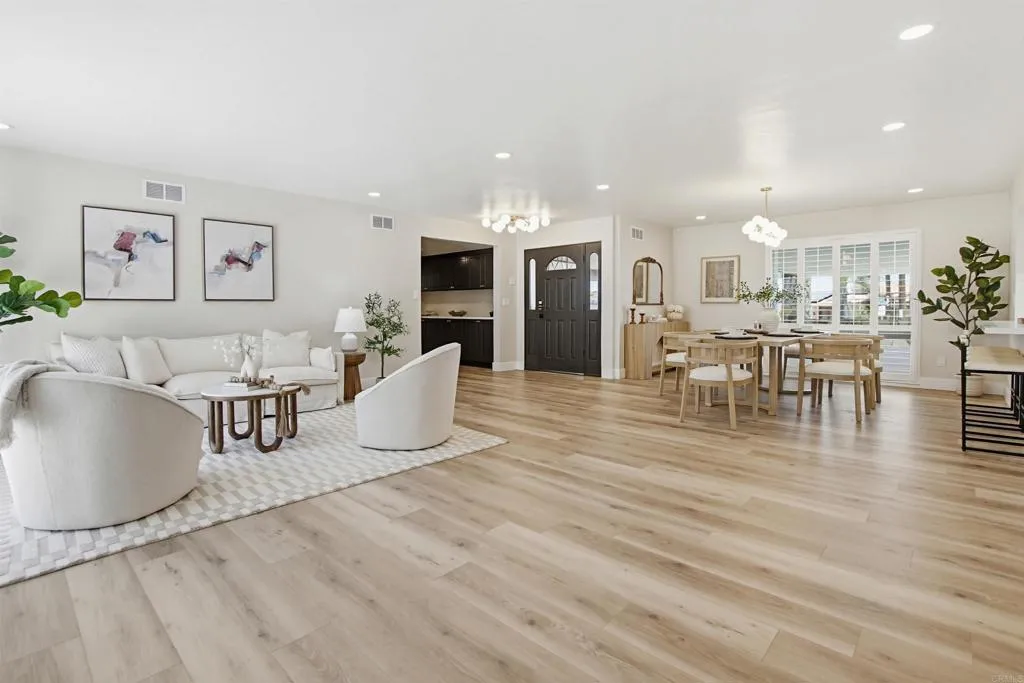 https://cdn.realtyfeed.com/cdn/127/306708040/c047ee972f683c1d55cae3249bab9626.webp
