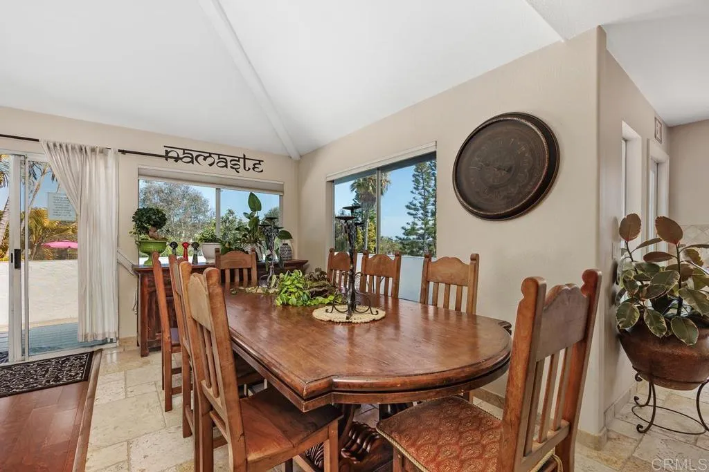 https://cdn.realtyfeed.com/cdn/127/306708041/38c33d6e352dcff6fc473d8ee4f4aba1.webp