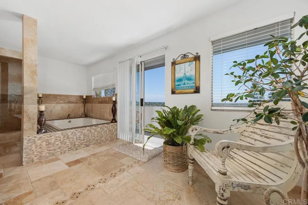 https://cdn.realtyfeed.com/cdn/127/306708041/ff39fc869ca76218fd216359bfa6c996.webp