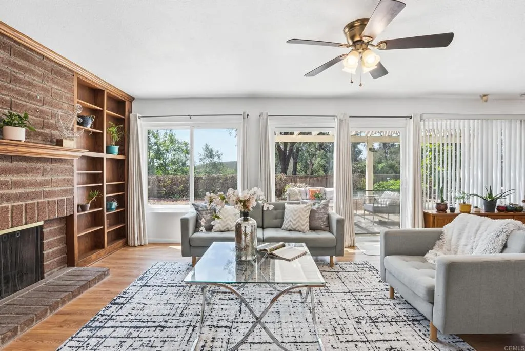 https://cdn.realtyfeed.com/cdn/127/306708044/fe75127b6561231a7a78bac609836cf1.webp