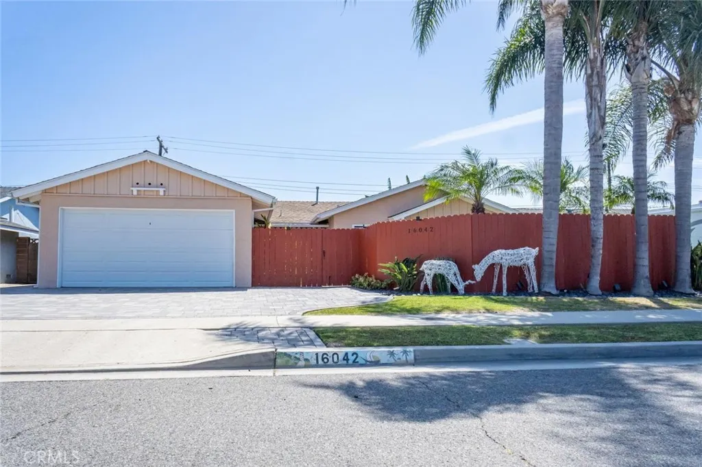 Huntington Beach, CA 92649
