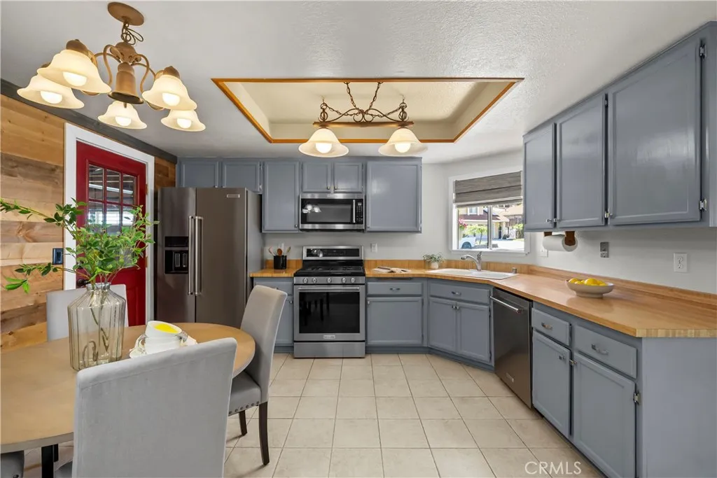 15219 Poppy Meadow, Canyon Country, CA, 91387