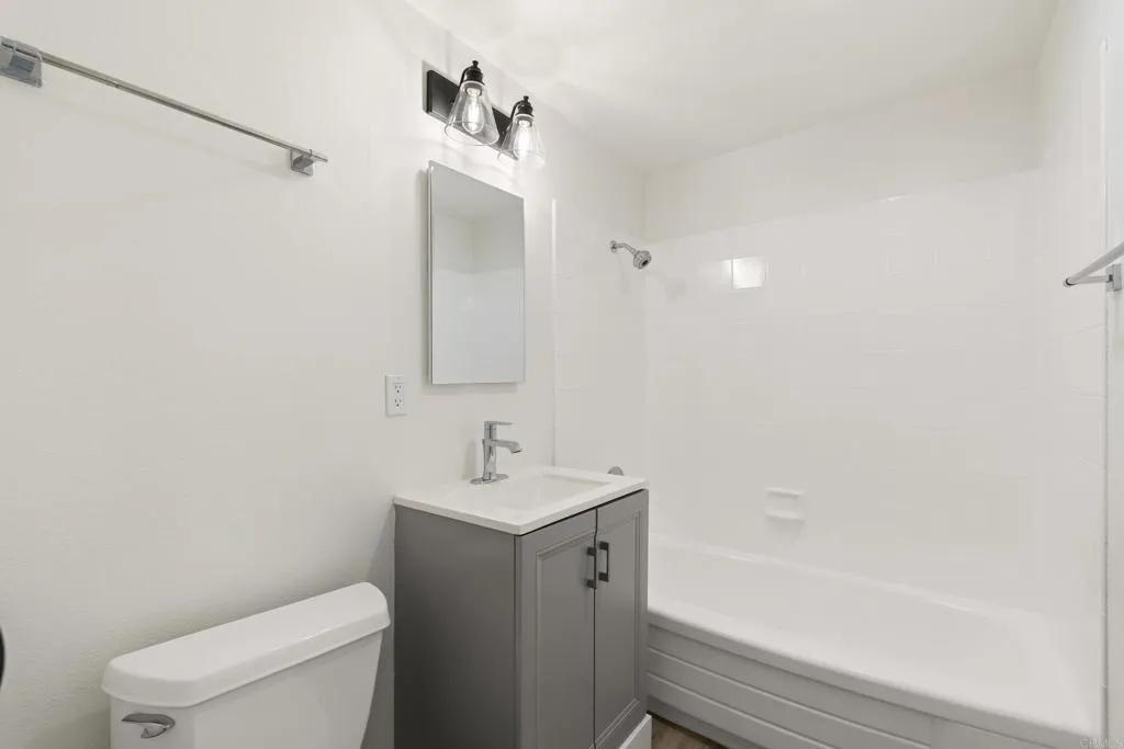 https://cdn.realtyfeed.com/cdn/127/306708090/760d51752f6c5e11300f7c33dfd6fe3b.webp