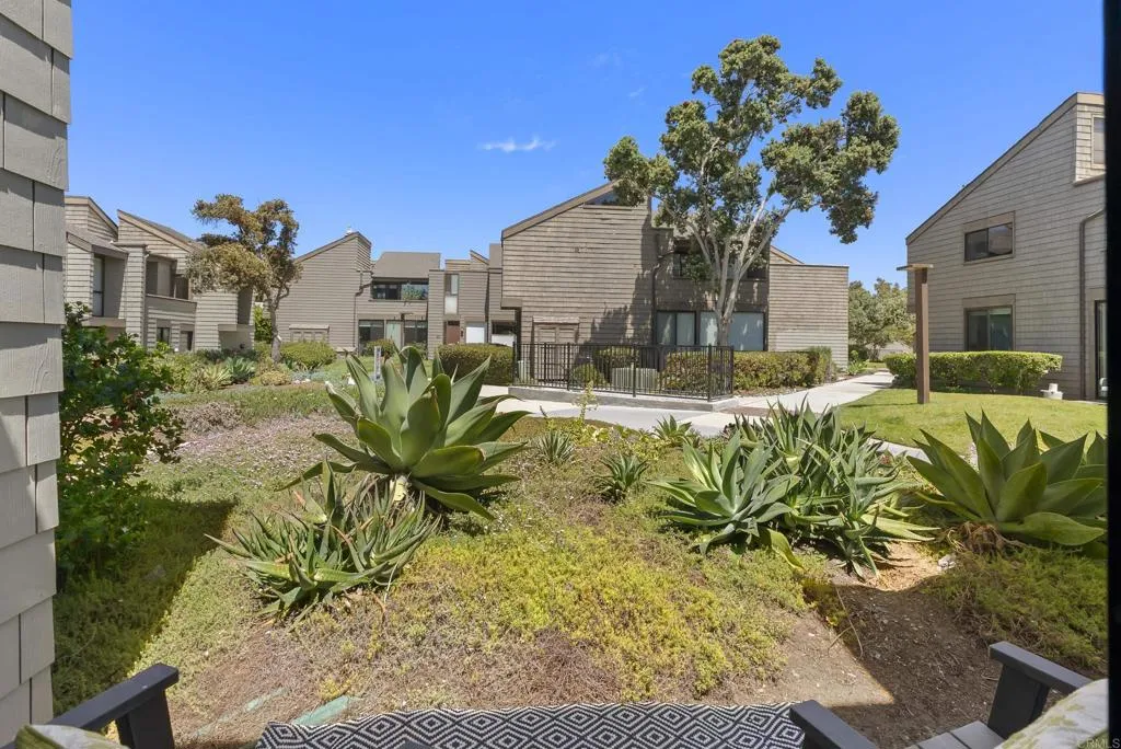 https://cdn.realtyfeed.com/cdn/127/306708094/93b0040f401845da219bba7ea48de3ff.webp