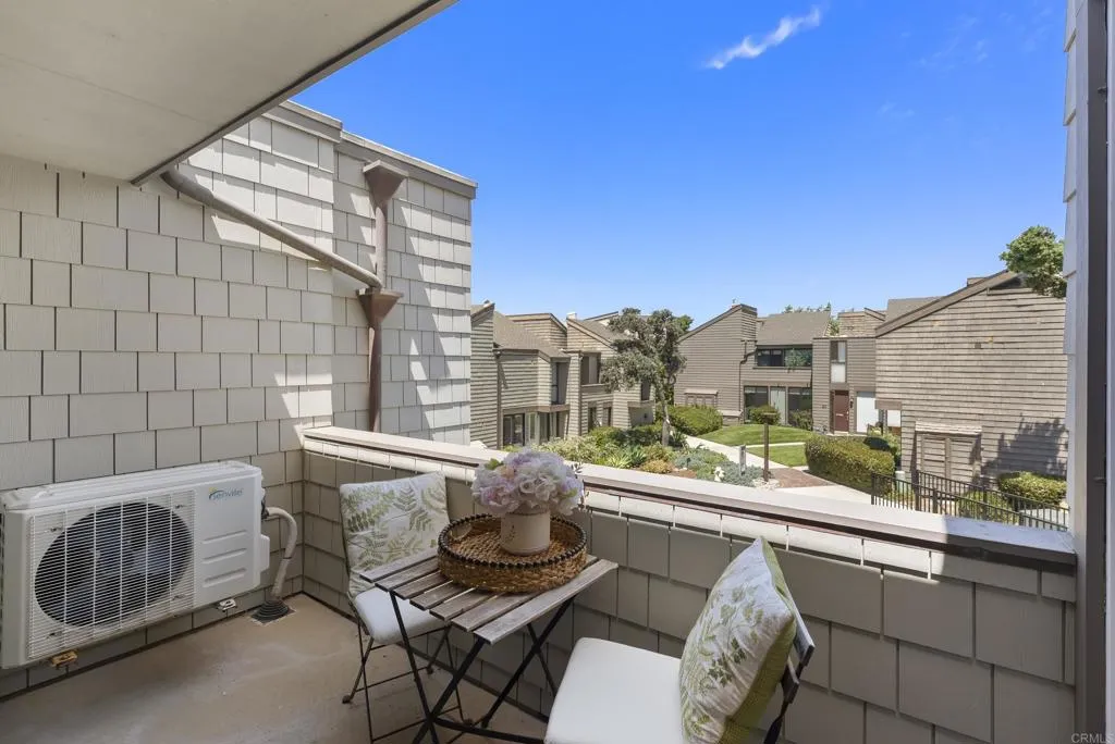 https://cdn.realtyfeed.com/cdn/127/306708094/977c05e6008aaad899299addaa5a4095.webp
