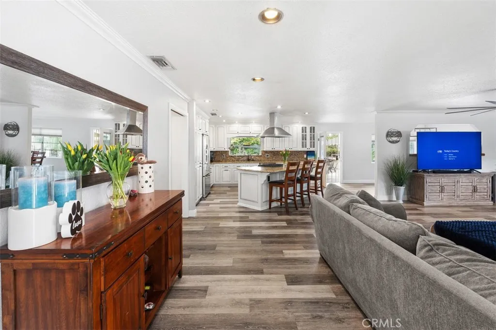 https://cdn.realtyfeed.com/cdn/127/306708178/5c50e81e1fb983a95579f339c79b289f.webp