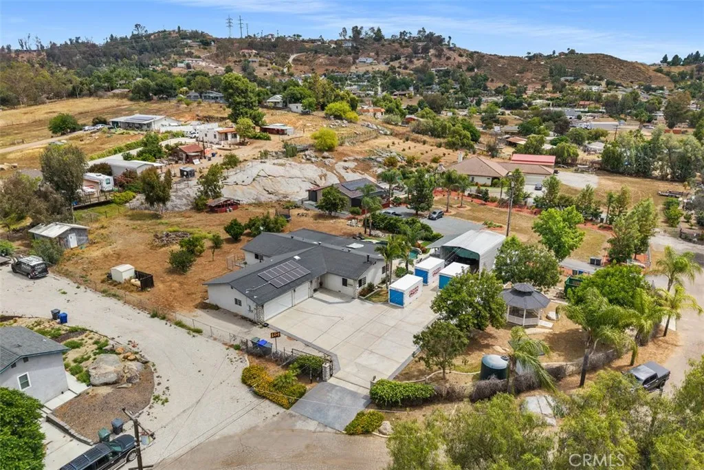 https://cdn.realtyfeed.com/cdn/127/306708178/821a941752386b97b736db48b5423710.webp