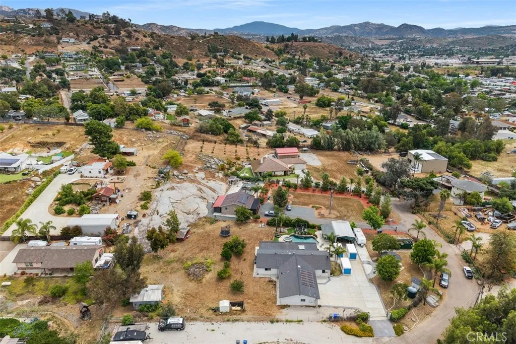 https://cdn.realtyfeed.com/cdn/127/306708178/84bab569a7d40a34bd4848bb7fca7aa3.webp