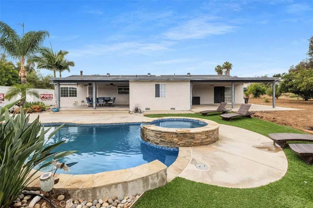 https://cdn.realtyfeed.com/cdn/127/306708178/d715cf274f3df80cfbe02a8673c360ac.webp