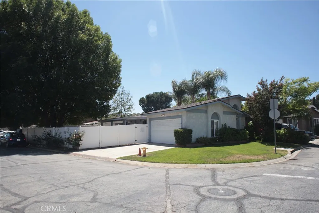 Castaic, CA 91384
