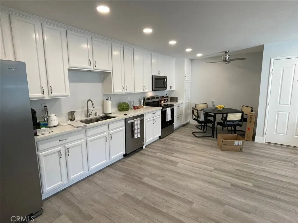 https://cdn.realtyfeed.com/cdn/127/306708221/ed6dd622e575dd13fedbff70ac127b68.webp