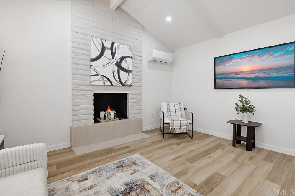 https://cdn.realtyfeed.com/cdn/127/306708225/555144cc53363dcb74555988314029b0.webp