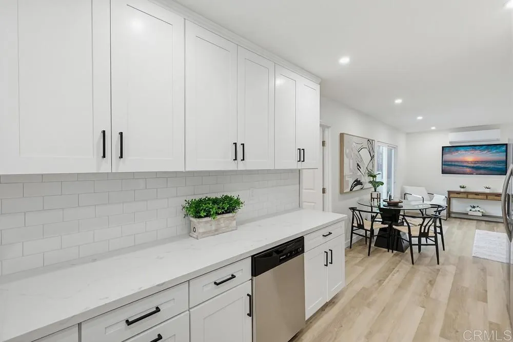 https://cdn.realtyfeed.com/cdn/127/306708225/6b4fa735bf11490abd7f88c77a963c81.webp