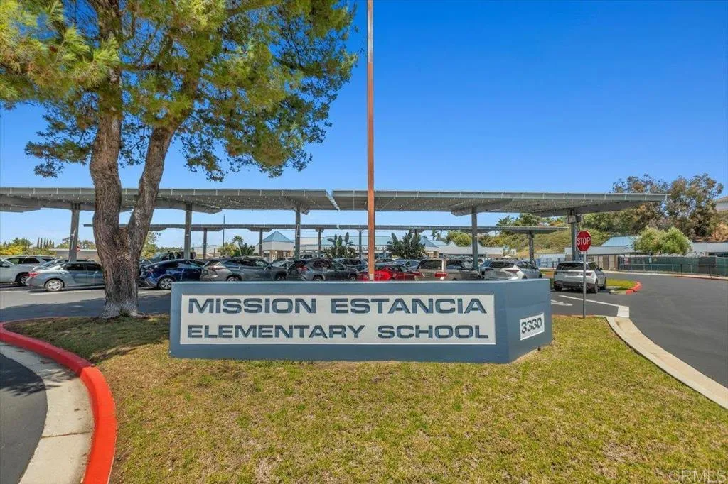 https://cdn.realtyfeed.com/cdn/127/306708231/466a514ce426ee53a9025ec5f5794d1d.webp