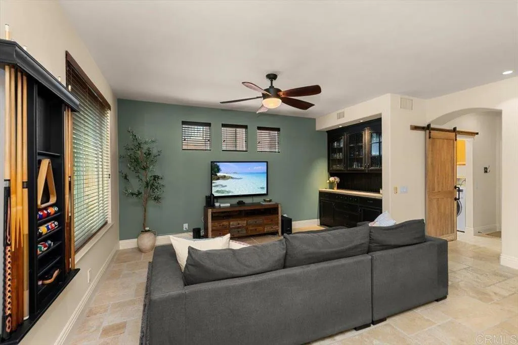 https://cdn.realtyfeed.com/cdn/127/306708231/ed5a6583cec94c0a59bc1471ea13853e.webp
