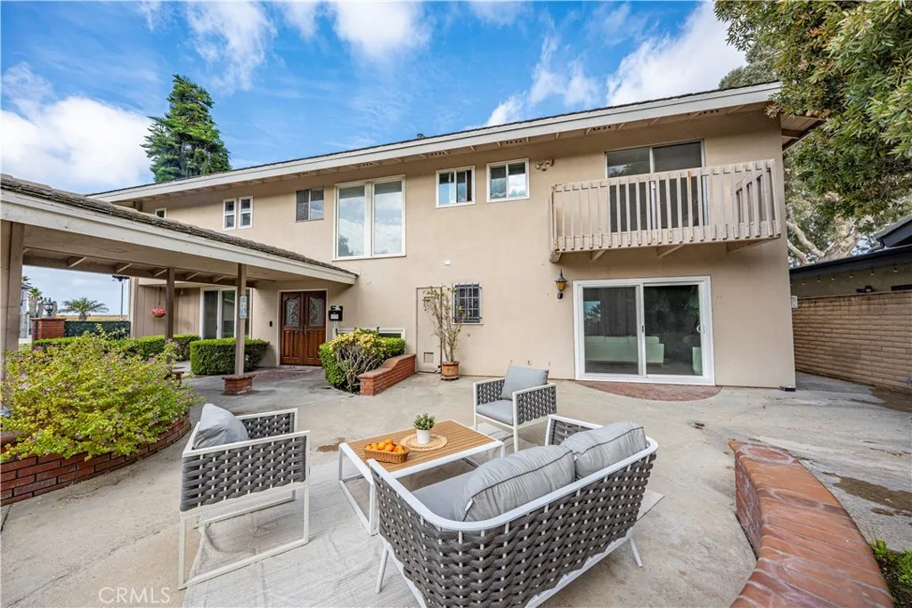 17188 Edgewater