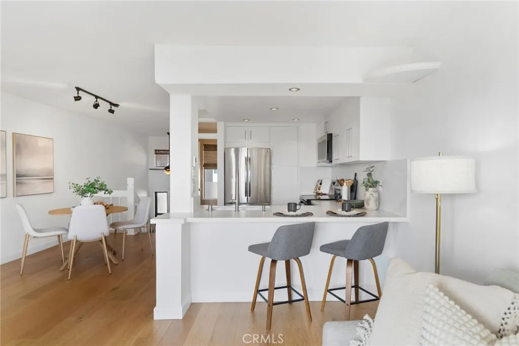https://cdn.realtyfeed.com/cdn/127/306708289/8a684777d5b01bb54718884994550e66.webp