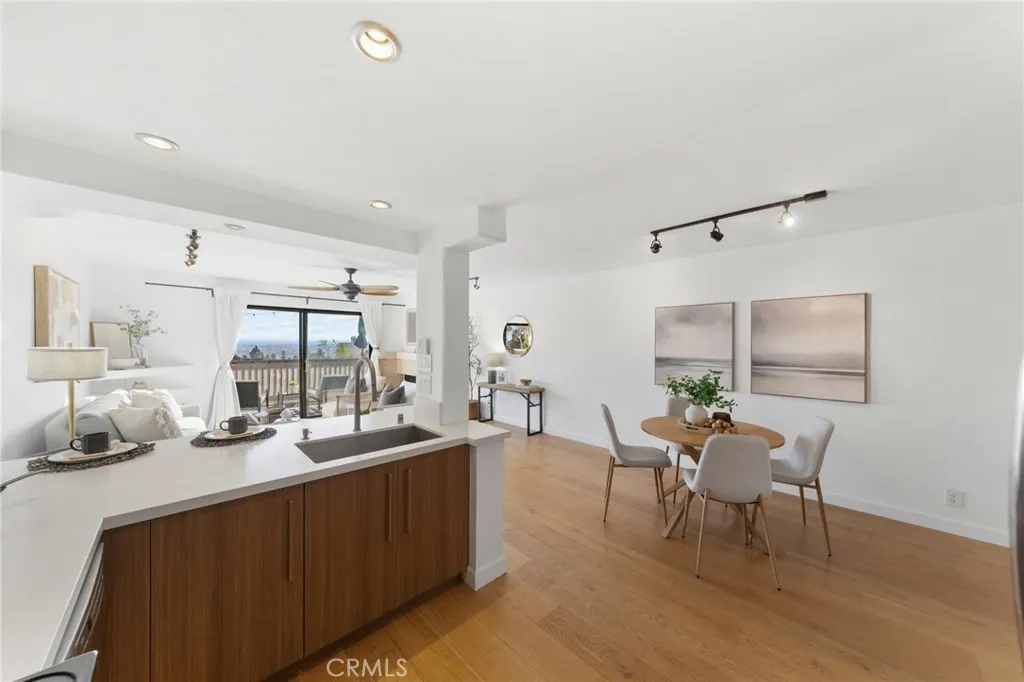 https://cdn.realtyfeed.com/cdn/127/306708289/fd75b55dc9978e1723c6dd4774669a51.webp