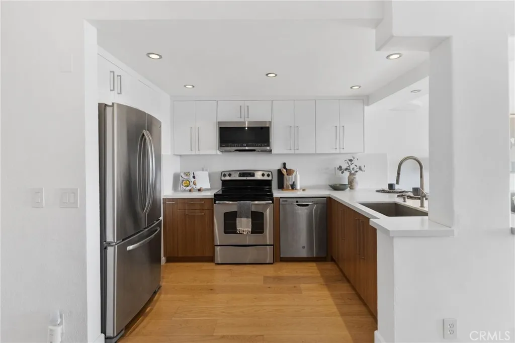 https://cdn.realtyfeed.com/cdn/127/306708289/fe233081f47bfd2cceb6c16fcf5a6000.webp