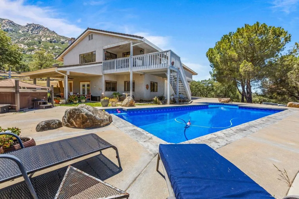 https://cdn.realtyfeed.com/cdn/127/306708337/787c1ef27726a00b2c18df5dc9c75ba1.webp
