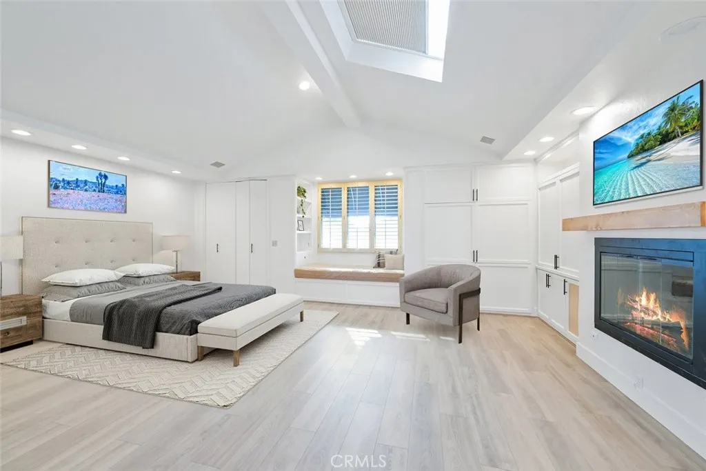 411 Goldenrod Unit B, Corona del Mar, CA 92625 - Photo 5 of 42, Corona Del Mar, CA
