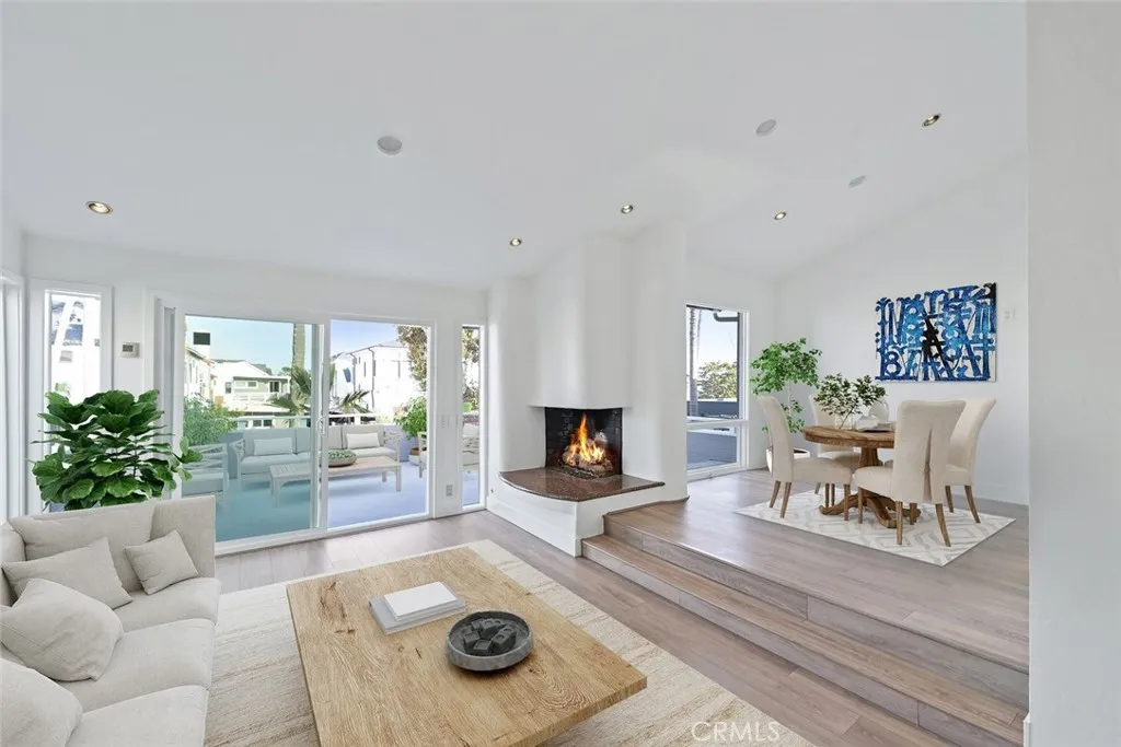 411 Goldenrod Unit B, Corona del Mar, CA 92625 - Photo 2 of 42, Corona Del Mar, CA