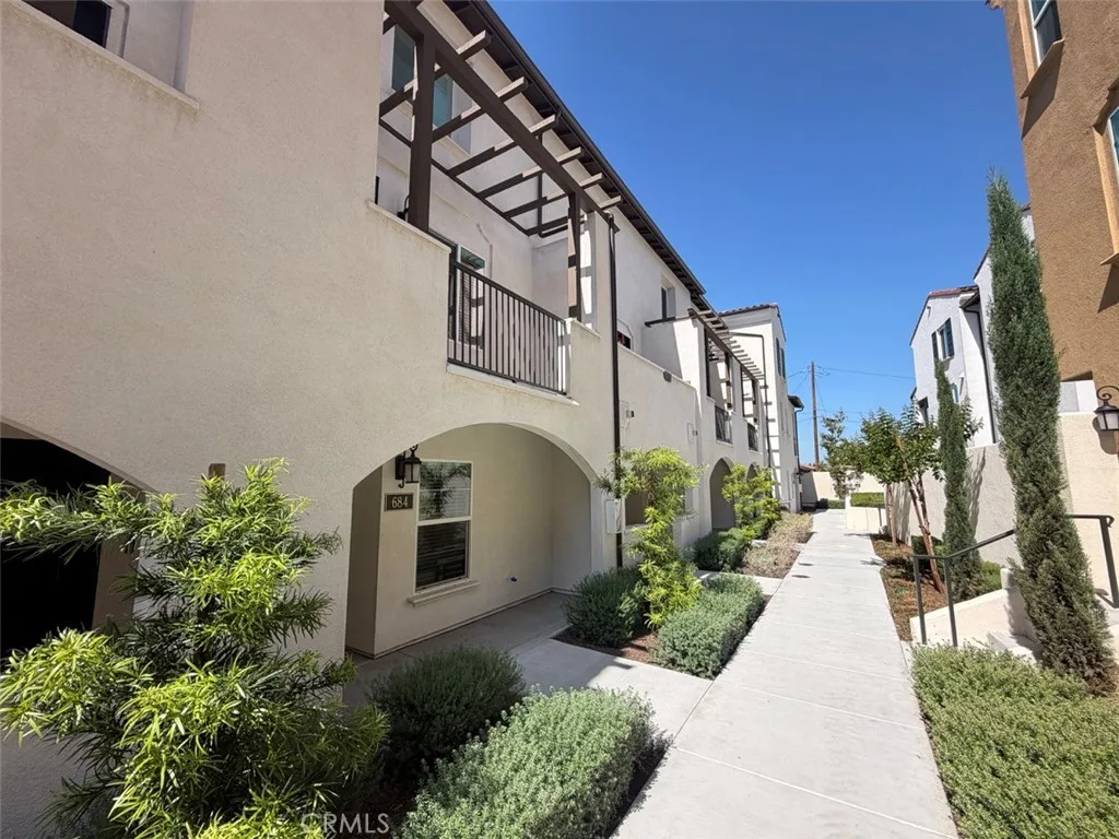 La Puente, CA 91744