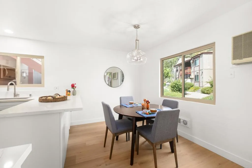 https://cdn.realtyfeed.com/cdn/127/306708389/4af584a045d2df77124db92ebb9ad2f3.webp