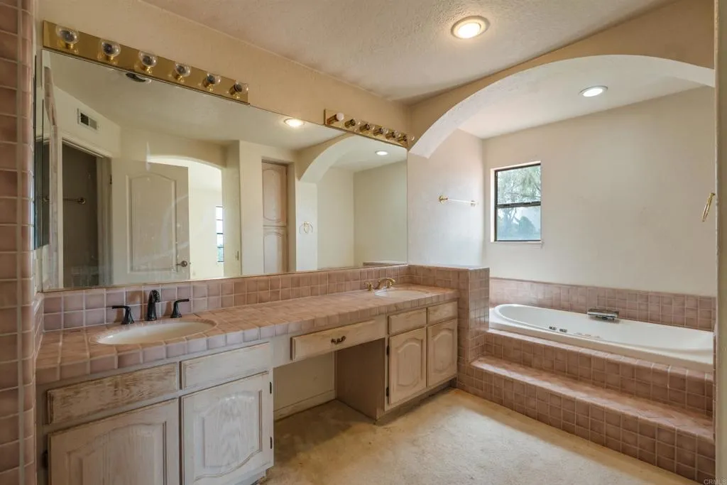 https://cdn.realtyfeed.com/cdn/127/306708418/1b139ccc796e55a4d54e4f384f827d6c.webp