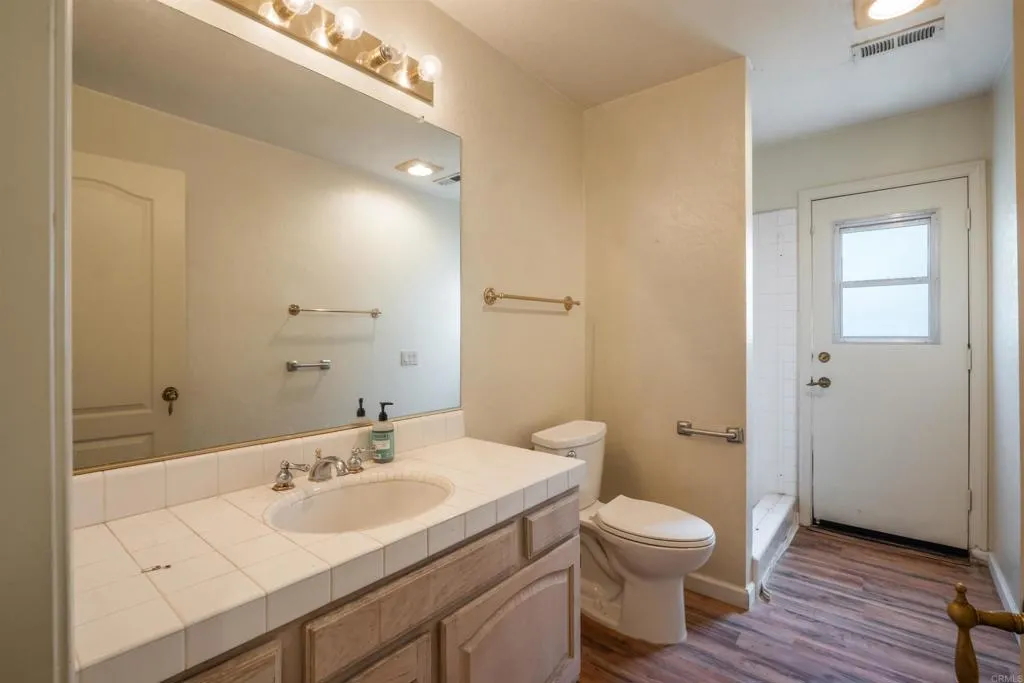 https://cdn.realtyfeed.com/cdn/127/306708418/40ea9f3c2bcd5db3d8a3b0b111e95b08.webp