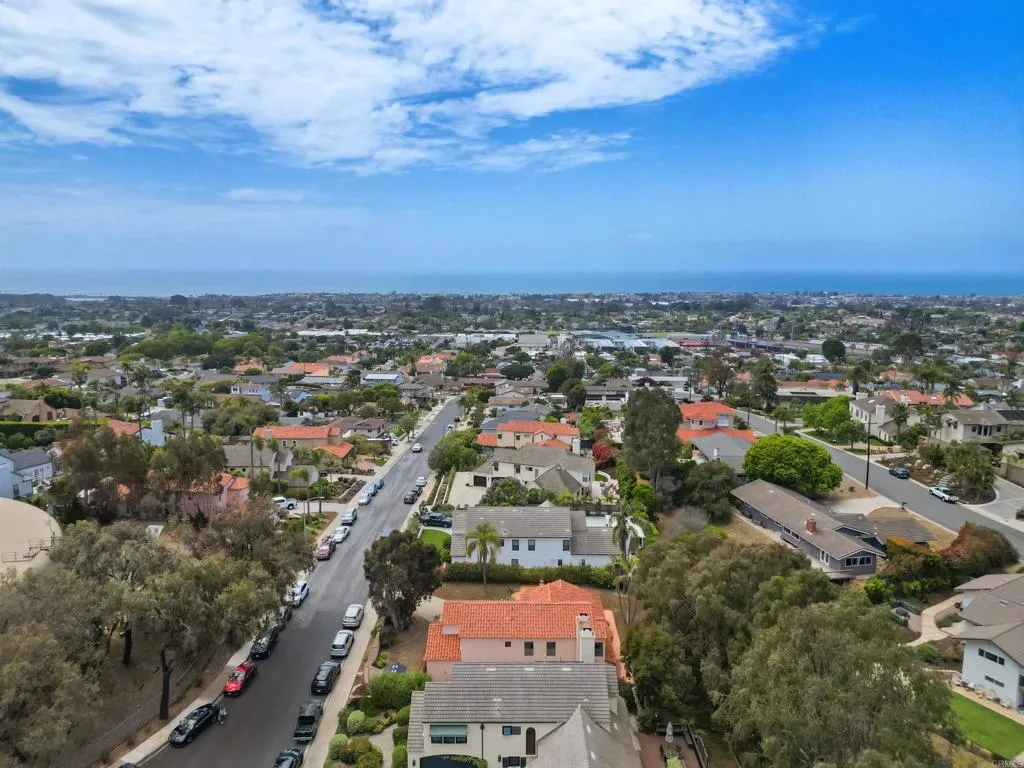 https://cdn.realtyfeed.com/cdn/127/306708418/65fc1a907b84883c45824e1a557f40a0.webp