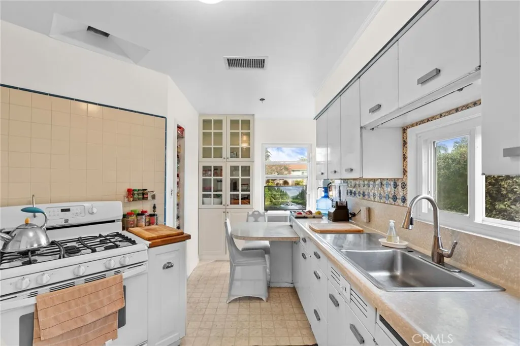 https://cdn.realtyfeed.com/cdn/127/306708419/1cf4ead1b6bf529a442c9f2e9bf14cd7.webp