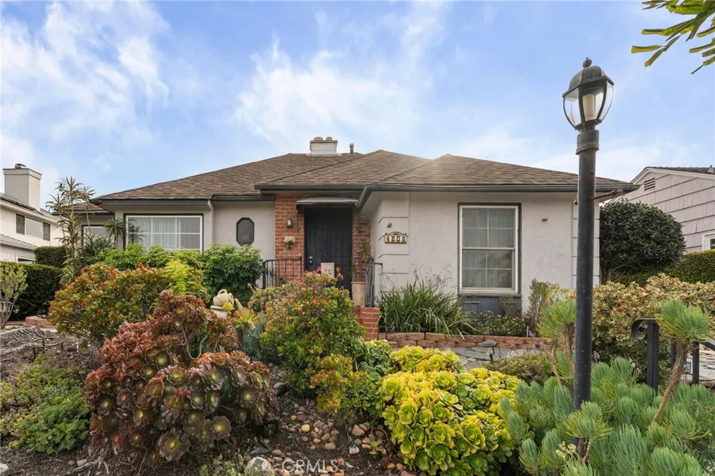 https://cdn.realtyfeed.com/cdn/127/306708419/8f400189c528ab01eb901e071ea5fd96.webp