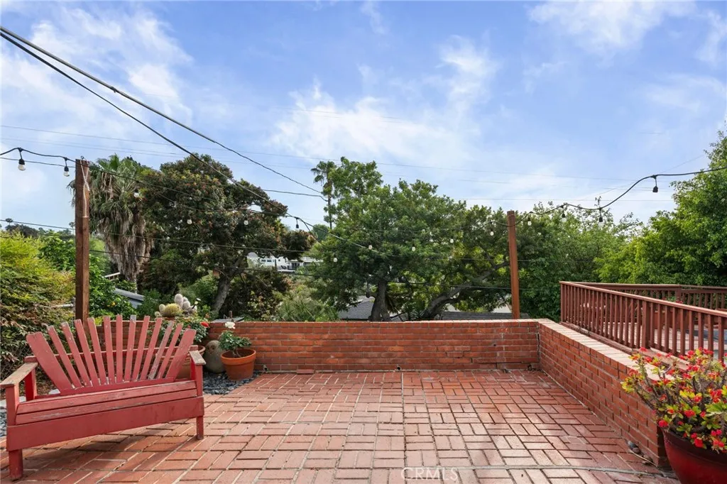 https://cdn.realtyfeed.com/cdn/127/306708419/b7802a15c35bf317b8fe93555b414c2c.webp