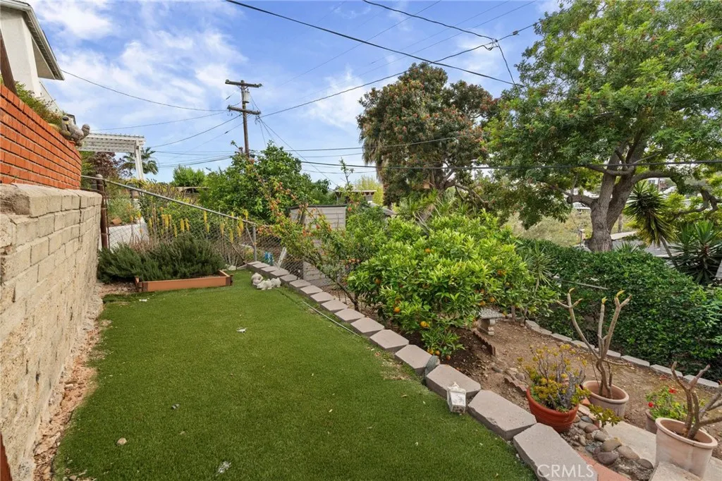 https://cdn.realtyfeed.com/cdn/127/306708419/fcb496645d9a3fd1d6b0a1280b888fb0.webp