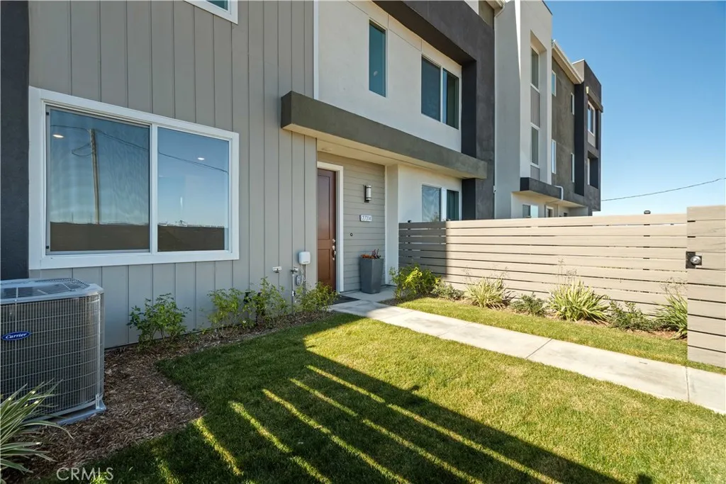 27318 Bear Creek Lane, Valencia, CA 91381 - Photo 2 of 27, Valencia, CA