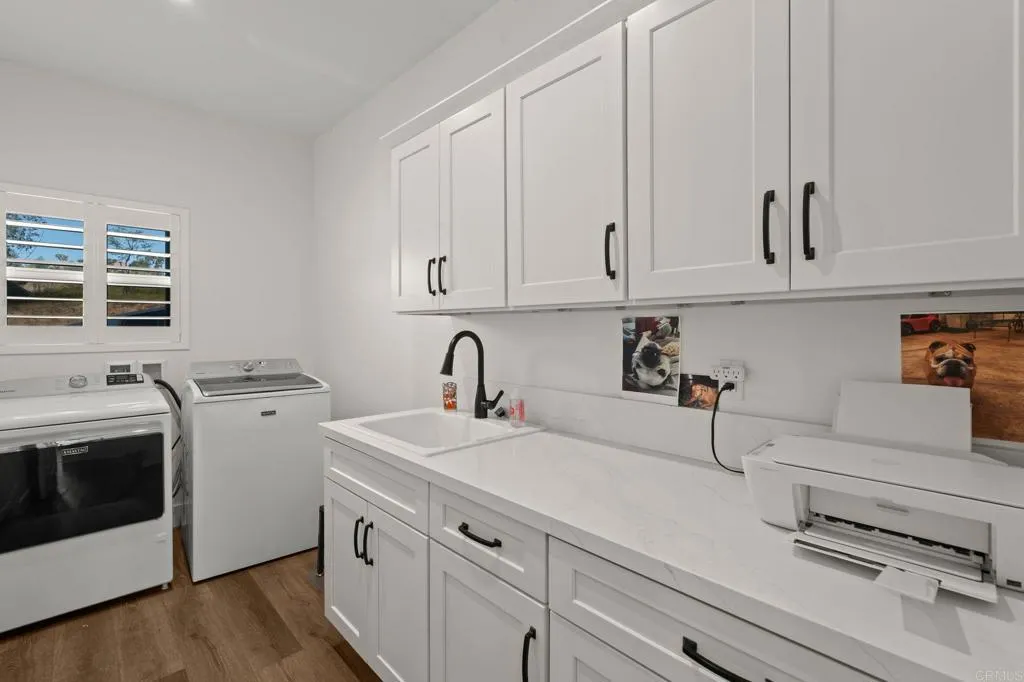 https://cdn.realtyfeed.com/cdn/127/306708469/a4f29fb1009f4e3396d9c8da0e76f8b3.webp