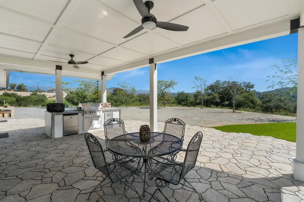 https://cdn.realtyfeed.com/cdn/127/306708469/f0c9f5d08e784cb2b39f1f8f30ed4a6a.webp