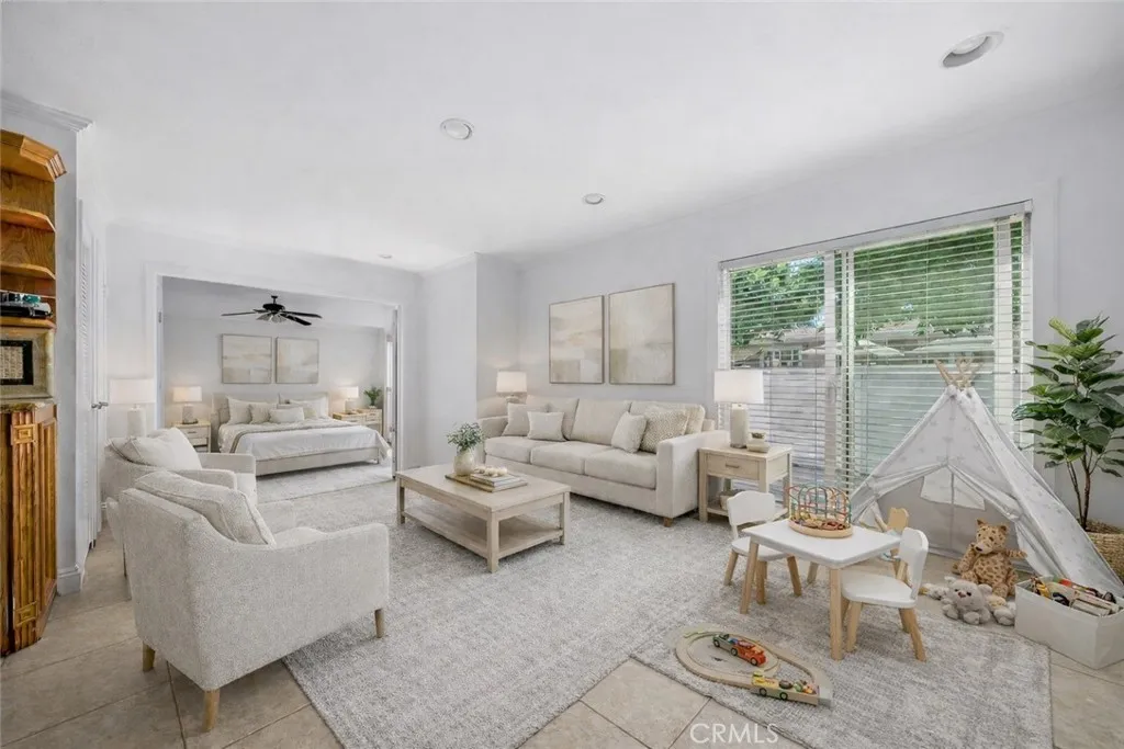 Laguna Hills, CA 92653